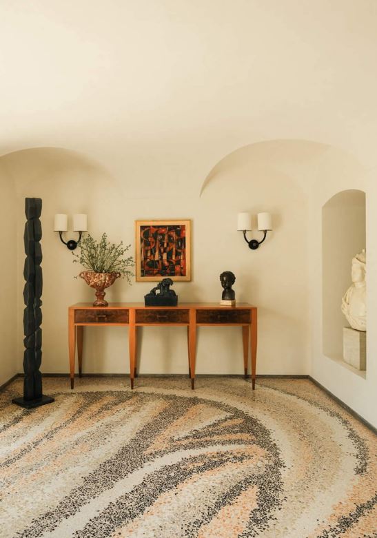 Villa Pineda — terrazzo and sculpture